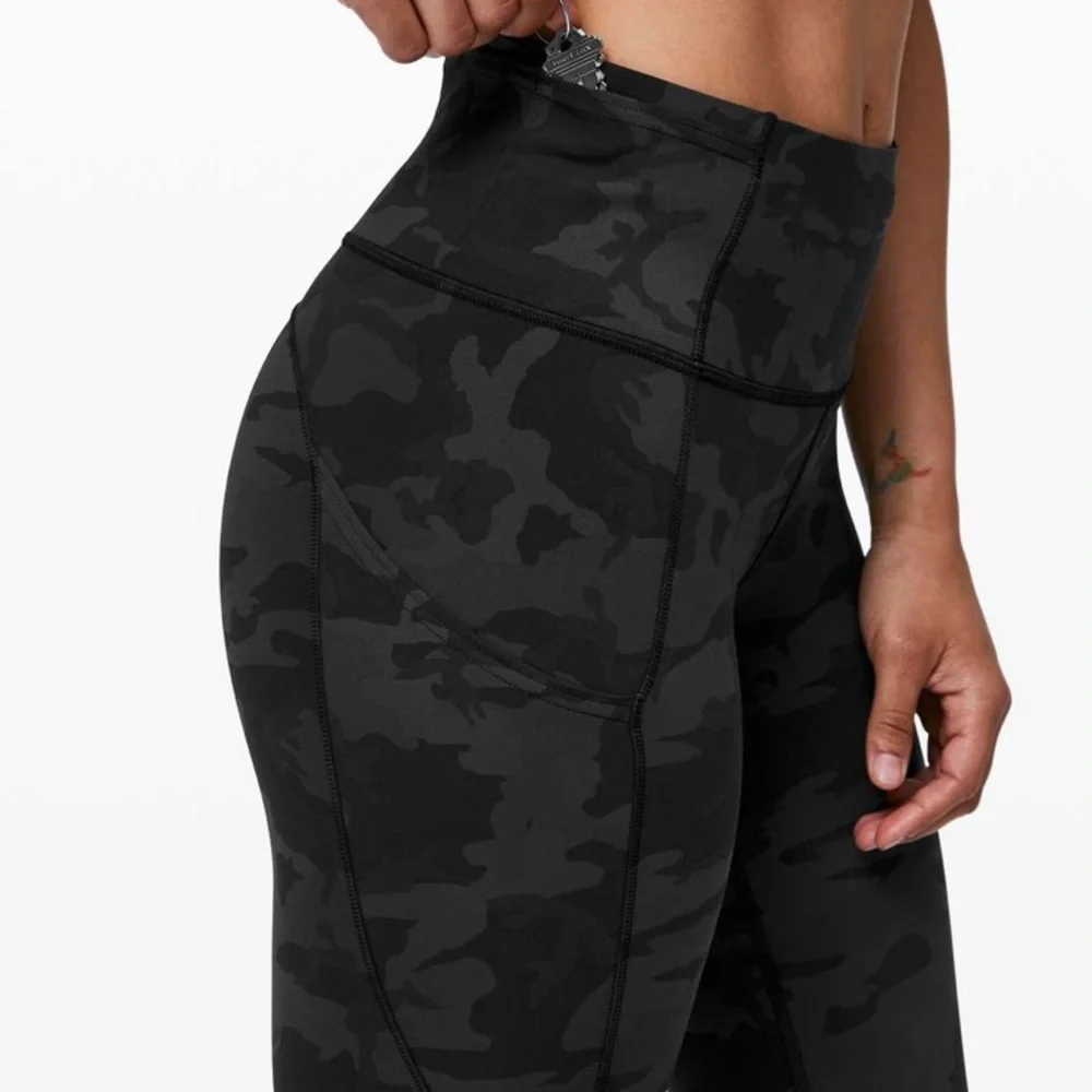 Lululemon Fast and Free Crop Leggings 19” Nulux Incognito Camo Multi Grey Size 6